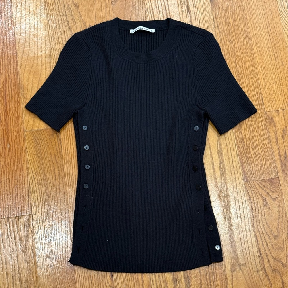 Abercrombie & Fitch Ribbed Black Shirt with buttons on side